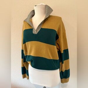 Uniqlo women’s cotton rugby cropped sweater size S in green and dark beige